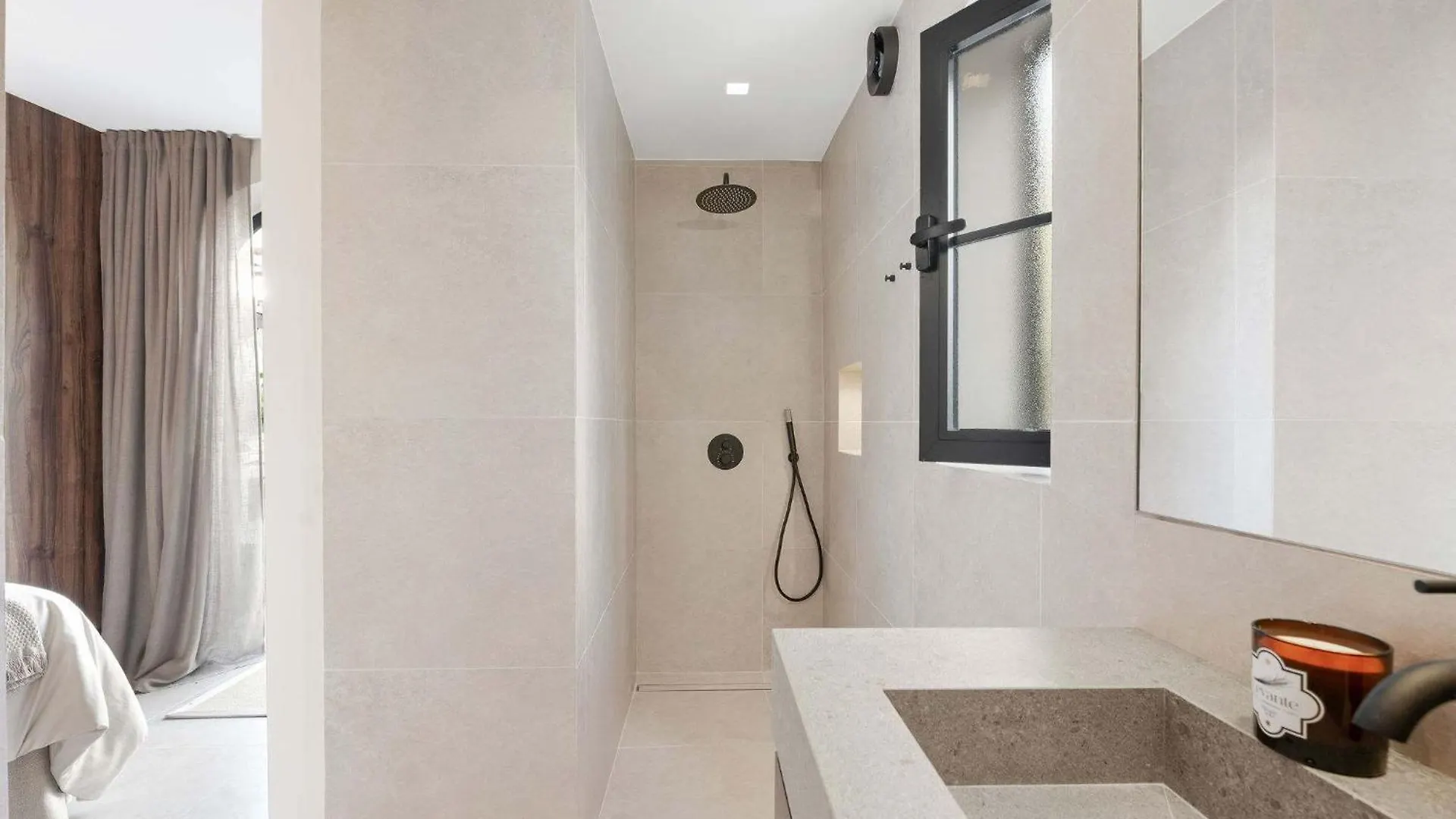Villa Jazmine Exquisite Oasis Nuva Andalucia ماربيا
