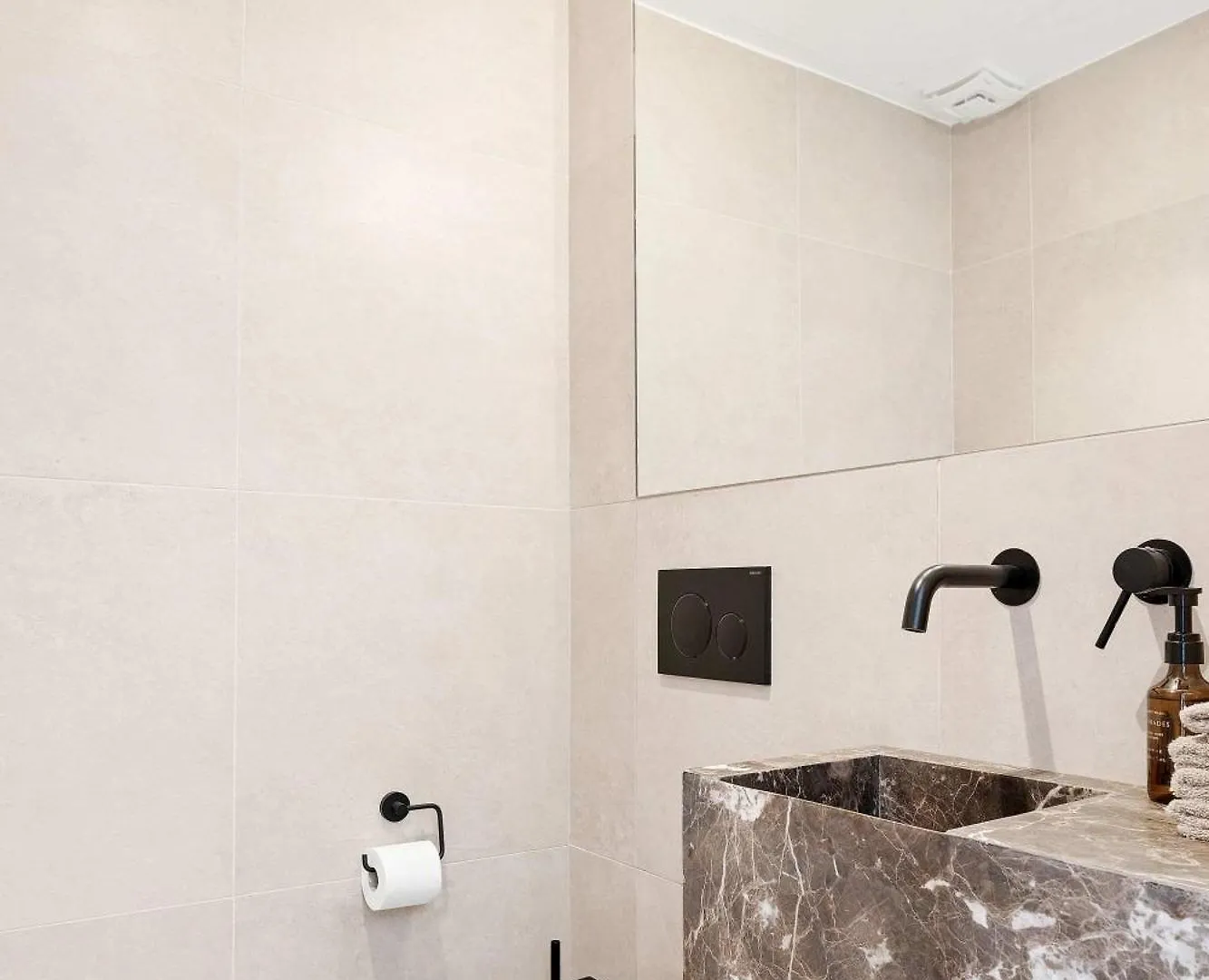 Villa Jazmine Exquisite Oasis Nuva Andalucia ماربيا 0*,  إسبانيا