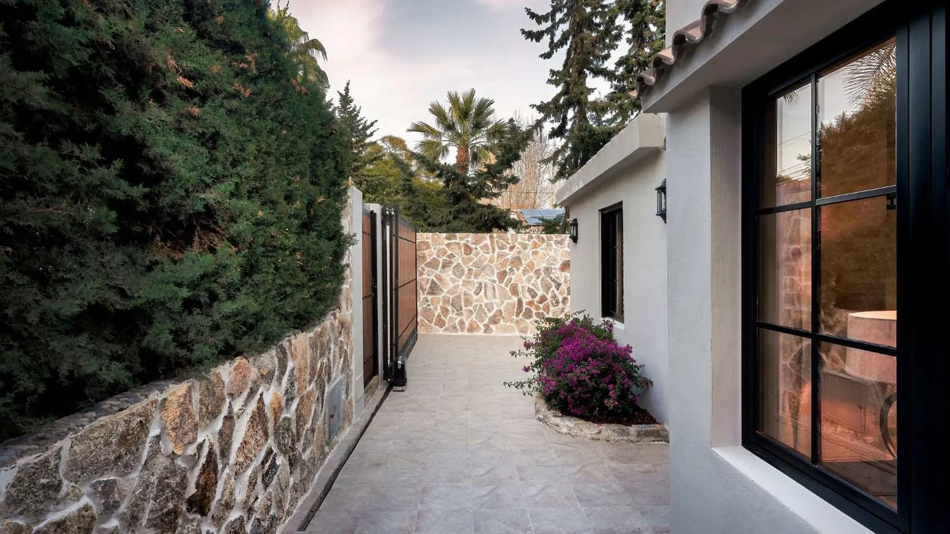 Villa Jazmine Exquisite Oasis Nuva Andalucia Marbella
