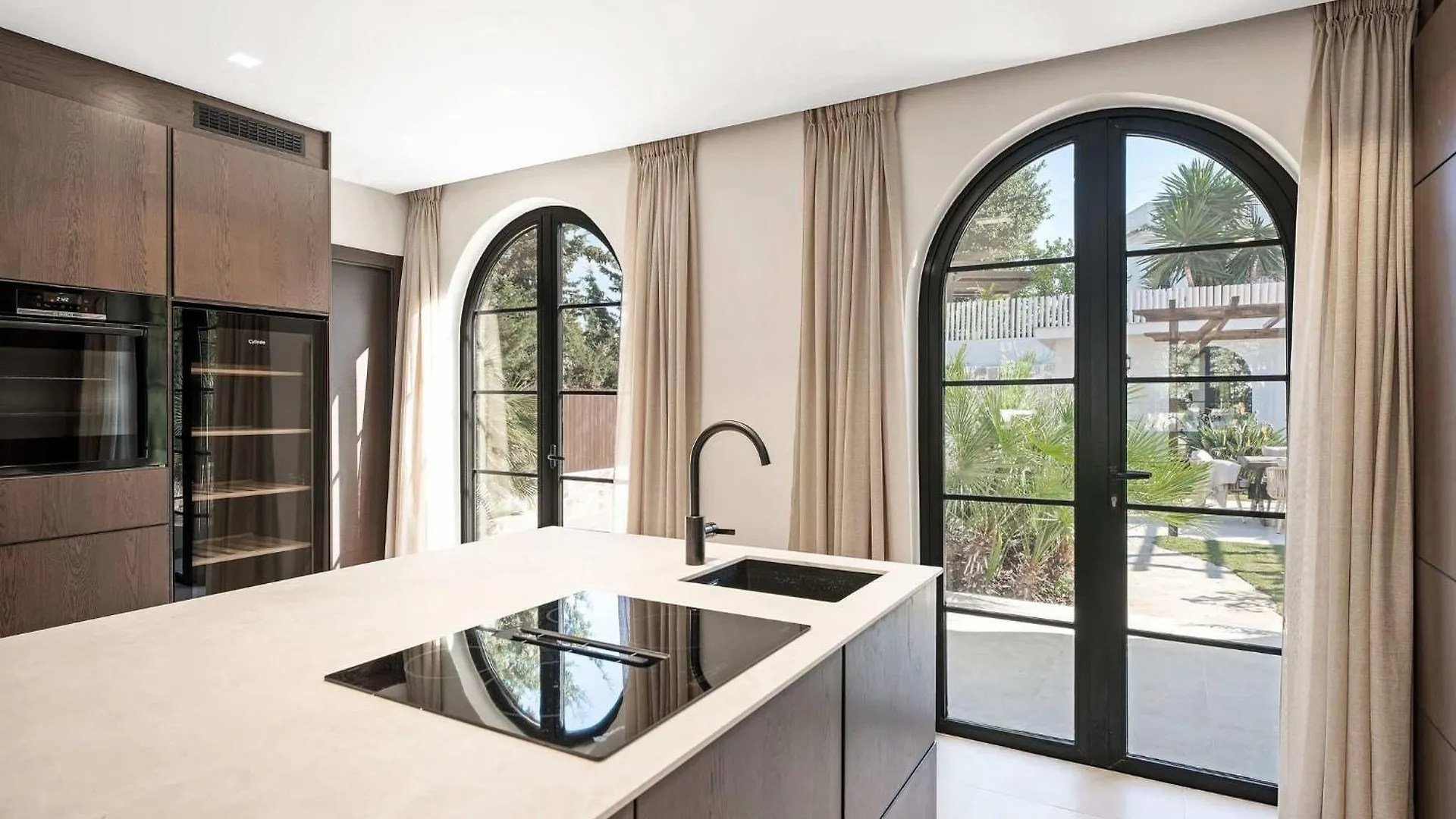 Villa Jazmine Exquisite Oasis Nuva Andalucia Marbella 0*,  Spanje
