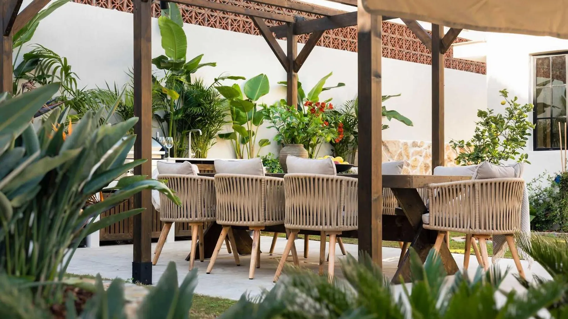 Villa Jazmine Exquisite Oasis Nuva Andalucia Marbella